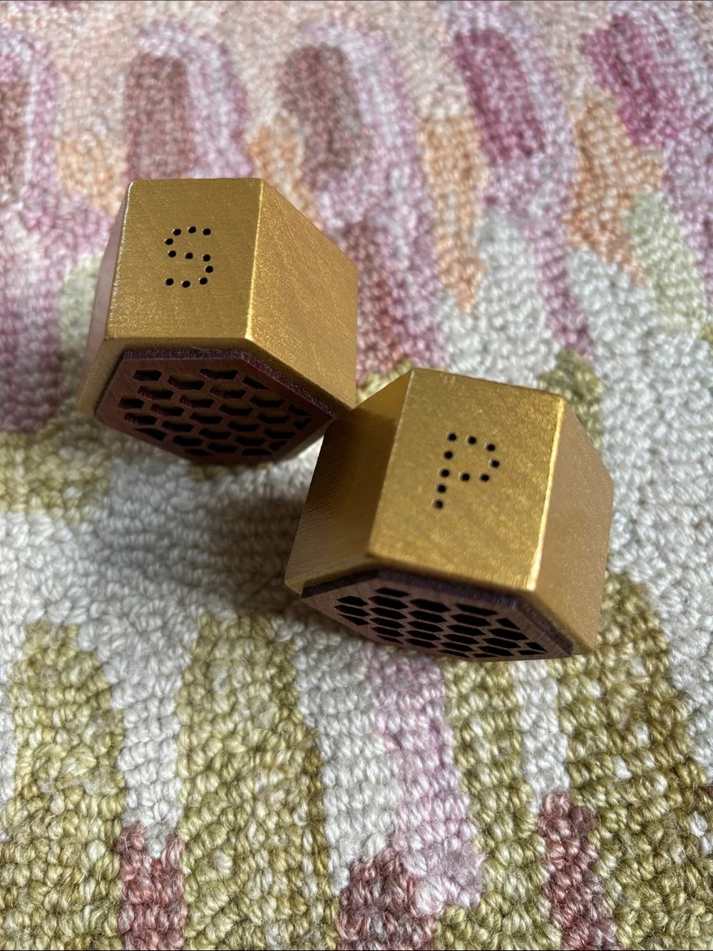 Honeycomb Wooden Hexagon Shaped salt + pepper shakers set modern design